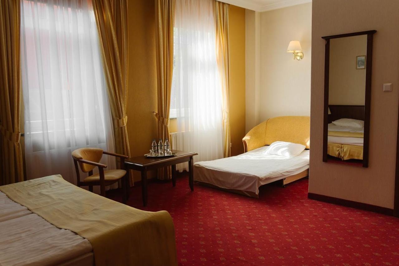 Hotel Jakub Sobieski Olawa Exterior photo