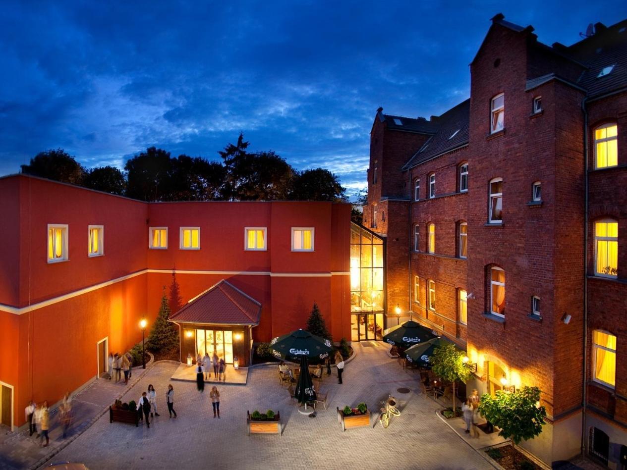 Hotel Jakub Sobieski Olawa Exterior photo